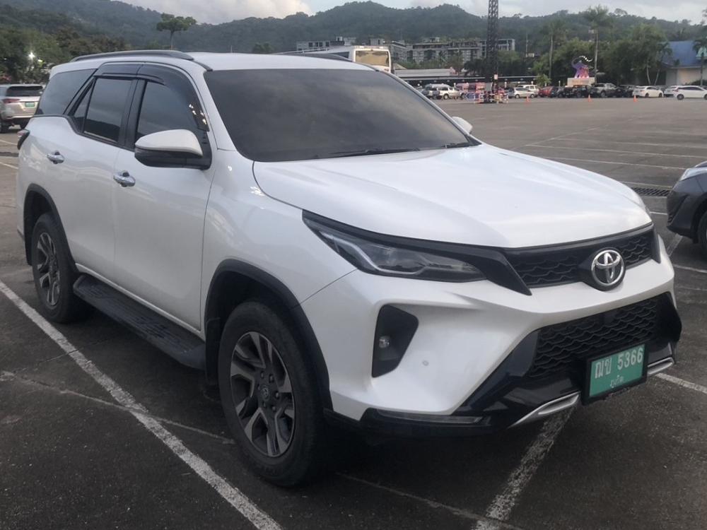 รถ Fortuner Leader
